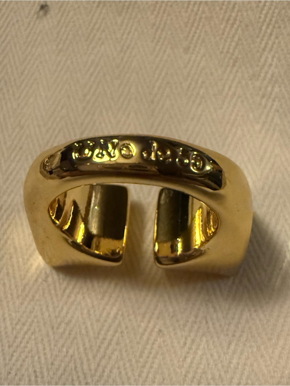 Uno de 50 Square Shape Open Ring - Picture 7 of 7